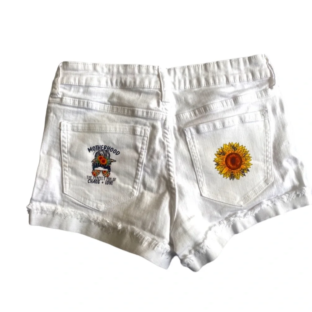 Celebrity pink the honey jean shorts with new sunflower ironon‎ transfers  5/27